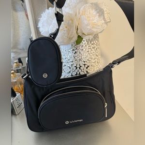 Lululemon Nano crossbody